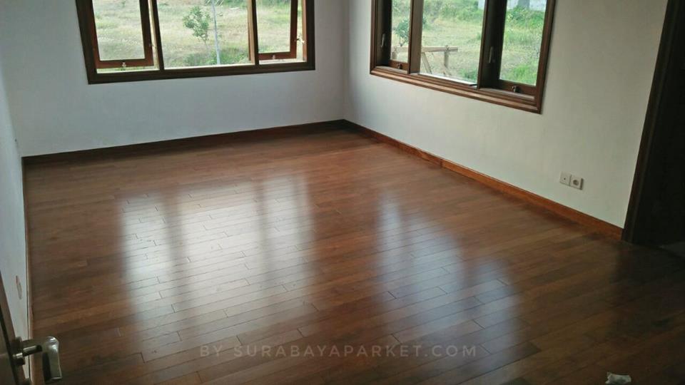 harga lantai kayu parket solid Jemur Wonosari